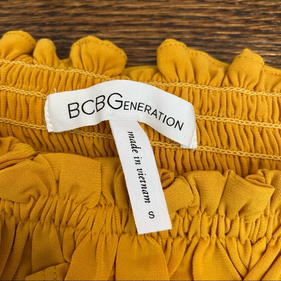 Yellow Off The Shoulder Cropped Shirt - Picture 3 of 3